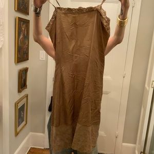 Pero Golden lace slip